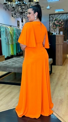 Vestido em Crepe Virginia Laranja Plus (Mangas Removíveis) - Babel