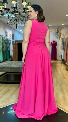 Vestido em Crepe Virgínia Pink Plus (Mangas Removíveis) - comprar online