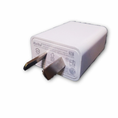 Cargador USB Kolke 220v a 5v 2A Blanco suelto sin Logo