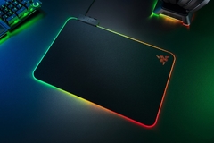 Mouse Pad Razer Firefly V2 RGB - comprar online