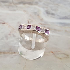 Anillo en Plata con Cúbic baguette blanco y violeta en internet