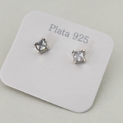 Aros en Plata con Cubic cuadrado, cierre mariposa - comprar online