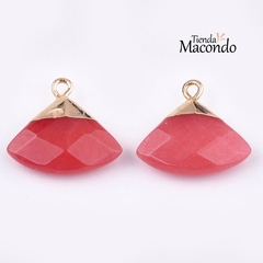 TRIANGULO JADE NATURAL FACETADO ROJO (1 UNIDAD) - comprar online