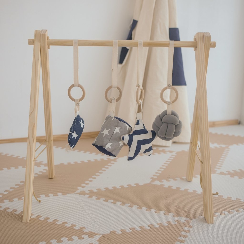 Gimnasio de madera montessori clearance