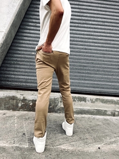 PANTALÓN CHINO - comprar online