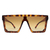 O Óculos de Sol Ipanema Tartaruga possui um design moderno em formato quadrado, em acetato estampado, e lentes degradê na cor marrom.
