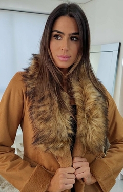 casaco feminino anselmi longo de tricot com gola de pele fake removivel
