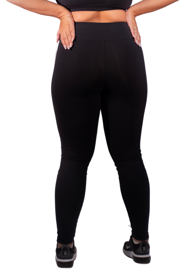 Cal a Legging Alta Compress o Preto e Branco Plus Size