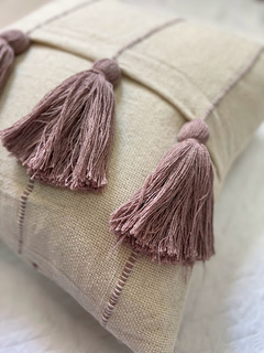 Almofada com Pompom Tassel - Boho Rosa na internet