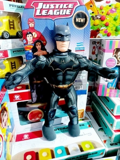 Muñeco soft blando Liga de la Justicia Batman New Toys en internet