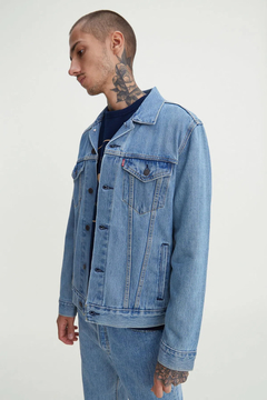 CAMPERA CONVENTIONAL THE TRUCKER JACKET LEVIS (8048) en internet