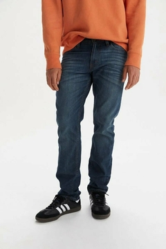 PANTALON SLIM FIT 511 LEVIS (9613)