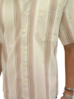 Camisa Algodon M/c 1 Bols. C/boton En El Cuello (9872) - Bugato shops