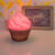luminaria-abajur-mesa-formato-cupcake-rosa-usare-com-lampada-ambientada