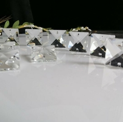 Quadrado de Cristal Lapidado K9 (2 furos) 20mm - 10 PEÇAS na internet