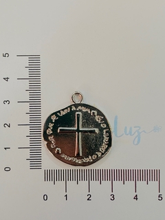 Medalha das Duas Cruzes em metal 30mm - Níquel na internet