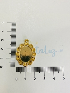 Pingente Arabesco oval para resinar 30mm - Dourado - comprar online