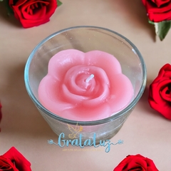 Vela Aromática formato de Rosa no copo fragrância de flores