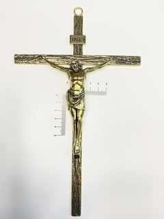 Crucifixo de Parede 25cm em metal Ouro Velho - comprar online