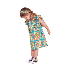 Vestido Infantil Feminino Estampa Balas - Marca Precoce - Pose