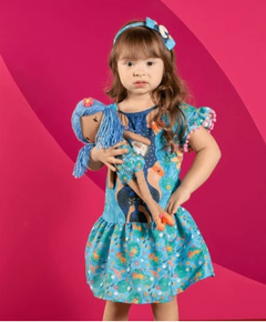 Vestido Infantil Feminino Vitória Régia - Marca Alphabeto - Pose