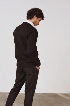 Sweater escote V negro - ZAPHIRAUNIFORMES