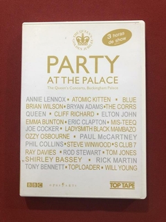 DVD - Party At The Palace - The Queen's Concerts - Seminovo