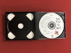 CD Duplo - Pink Floyd - The Wall - 1994 - Importado - Sebo Mosaico - Livros, DVD's, CD's, LP's, Gibis e HQ's