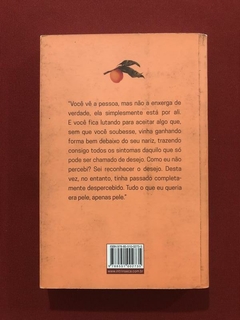 Livro - Me Chame Pelo Seu Nome - André Aciman - Intrínseca - comprar online