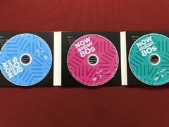 CD - Now 100 Hits - 80s - 5 CDs - Digipack - Importado - Sebo Mosaico - Livros, DVD's, CD's, LP's, Gibis e HQ's