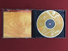 CD - Tom Zé - The Return Of Tom Zé - The Hips Of Tradition na internet