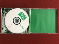 CD Duplo - Sambas De Enredo 2002 - Nacional - Seminovo - Sebo Mosaico - Livros, DVD's, CD's, LP's, Gibis e HQ's