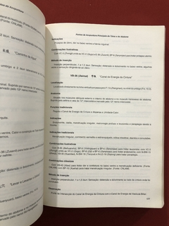 Livro - Acupuntura: Um Texto Compreensível - Shanghai College Of Traditional Medicine - Sebo Mosaico - Livros, DVD's, CD's, LP's, Gibis e HQ's