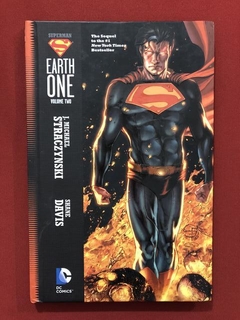 HQ - Superman - Earth One Vol. 2 - Straczynski, Davis - DC