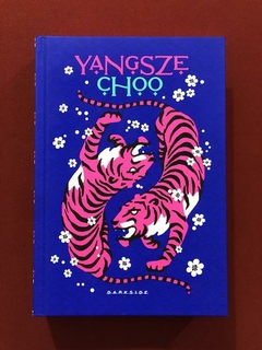 Livro - A Noite Do Tigre - Yangsze Choo - Ed. Darkside - Seminovo