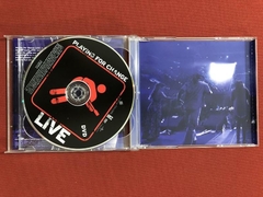 CD + DVD - Playing For Change - Live - Nacional - Seminovo - Sebo Mosaico - Livros, DVD's, CD's, LP's, Gibis e HQ's