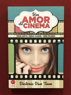 Livro - Um Amor De Cinema - Victoria Van Tiem - Seminovo