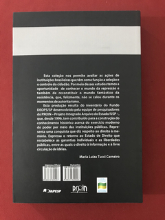 Livro - Caça Às Suásticas - Ana Maria Dietrich - Seminovo - comprar online