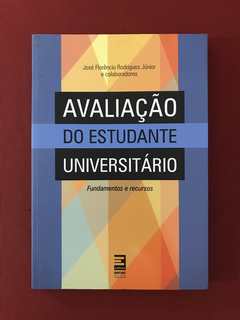 Livro - Avaliação Do Estudante Universitário - Seminovo