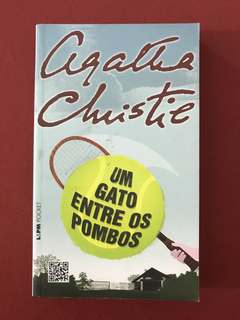 Livro - Um Gato Entre Os Pombos - Agatha Christie - Seminovo