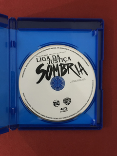 Blu-ray - Liga Da Justiça Sombria - Seminovo na internet