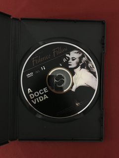 DVD - A Doce Vida - Dir: Federico Fellini - Seminovo na internet