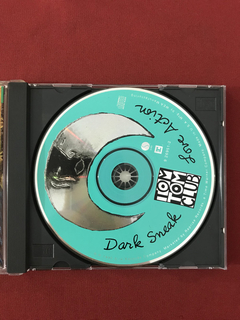 CD - Tom Tom Club - Dark Sneak Love Action - Import. - Semin na internet
