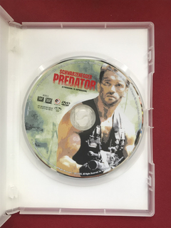 DVD - O Predador - Arnold Schwarzenegger - Seminovo na internet