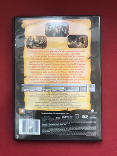 DVD - Os Três Mosqueteiros - Dir: Stephen Herek - Seminovo - comprar online