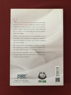 Livro- Vivendo No Mundo Dos Espíritos - Ed. Petit - Seminovo - comprar online