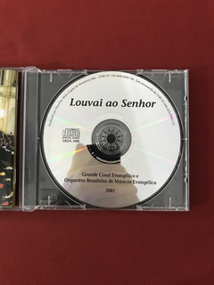 CD - Tributo De Louvor - Grande Coral Evangélico - Seminovo na internet