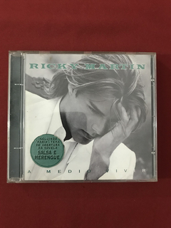 CD - Ricky Martin - A Medio Vivir - 1995 - Nacional