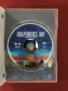 DVD Duplo - Independence Day - Will Smith - Seminovo - Sebo Mosaico - Livros, DVD's, CD's, LP's, Gibis e HQ's