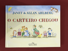 Livro - O Carteiro Chegou - Janet & Allan Ahlberg- Capa Dura